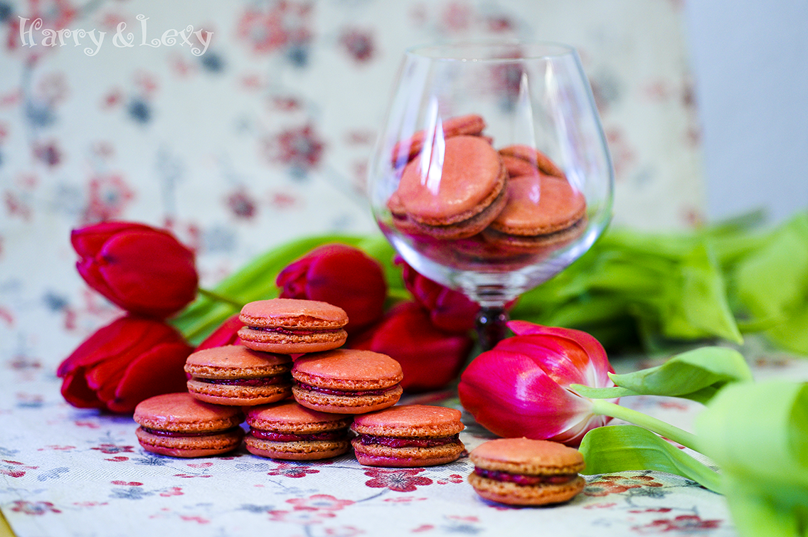 Recipe for French Macarons with Raspberry Butter Cream