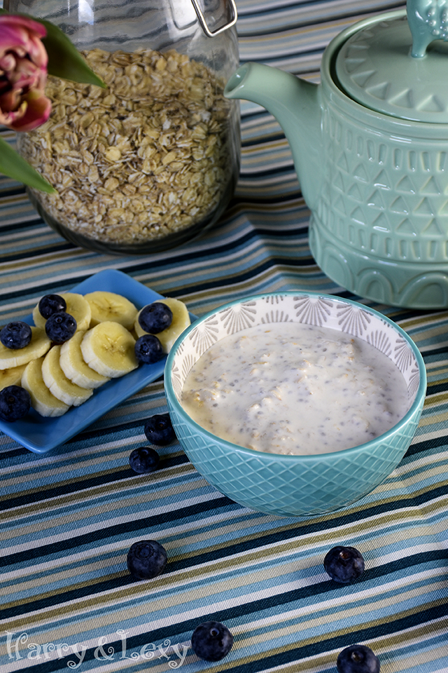 Healthy Blueberry Banana Overnight Oats with Chia Seeds Recipe