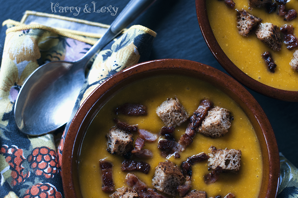Christmas Soup with Butternut Squash and Cinnamon
