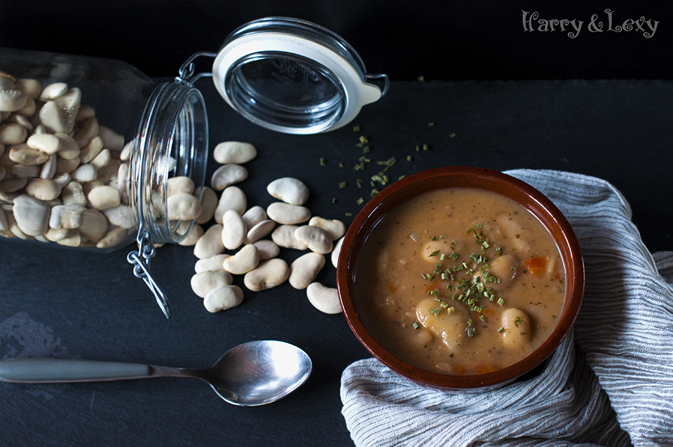 Classic White Bean Soup Recipe